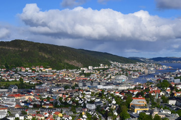 Fototapeta na wymiar Beautiful spring panorama of the city of Bergen in Norway