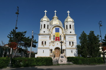 Fototapeta na wymiar orthodox church in salonta