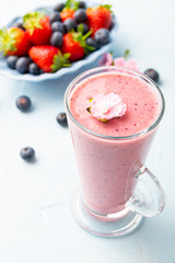 yogurt with strawberry