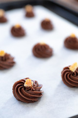 自宅でお菓子作り　ガナッシュクッキー　焼く前のクッキー生地