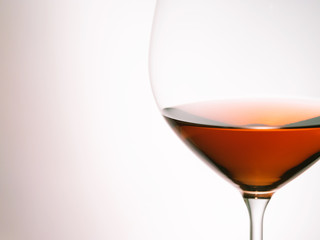 ワイングラス　赤ワイン　イメージ