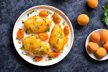 Chicken breasts in apricot sauce