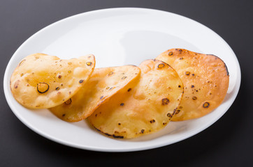 Yellow round potato chips