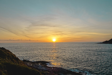Obraz premium Phuket sunset in the sea