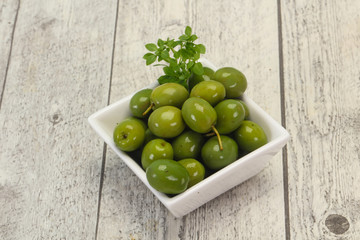 Green Campo Real olives in the bowl