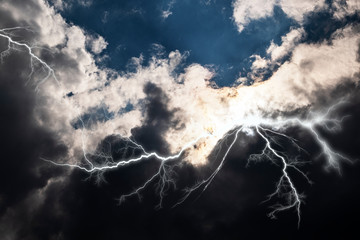 Fototapeta na wymiar lightning in the sky in nature wallpaper background