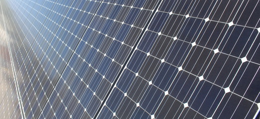 Pannelli fotovoltaici per creare energia rinnovabile