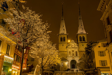 Hofkirche St. Leodegar by night, Luzern, Schweiz