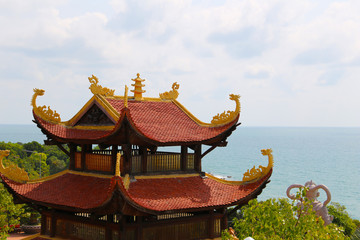 Fototapeta premium Ho Quoc Pagoda on Phu Quoc Island, Vietnam. Buddhist monastery.