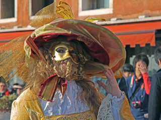 Obraz premium Walking in Venice during the carnival