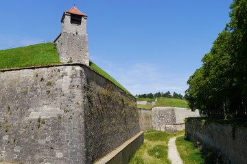 Fototapeta na wymiar Bastion und Mauern barocke Festung Wülzburg mit Festungsmauern bei Weißenburg in Bayern