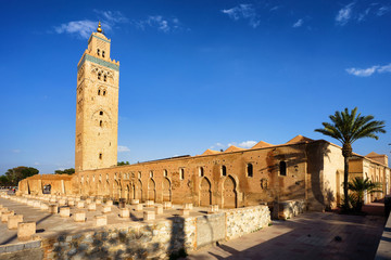 Fototapeta premium Wide angle view of the Koutobia Mosque at sunset, Marrakesh, Morocco