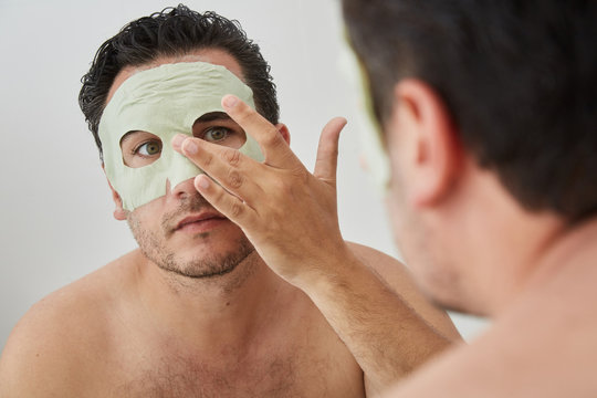 Refreshing clay mask for men