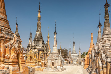 Fototapeta premium Ancient pagoda field at Sagar