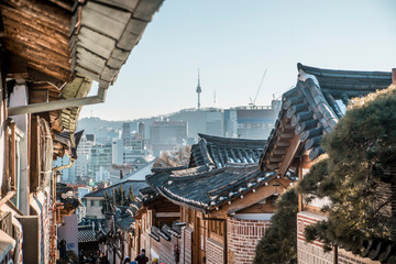 asian architecture in downtown seoul south korea - obrazy, fototapety, plakaty