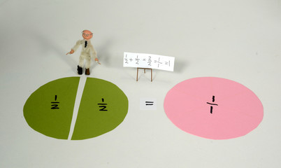 Fraction demonstration where half parts are reuced to one.