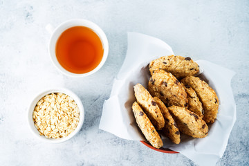 Chocolate chips oatmeal cookies