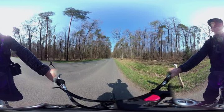 360VR, Rad fahren durch den Frühlingswald, VR360