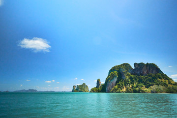 Naklejka premium tropical island in the sea