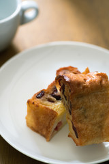 パン　朝食　イメージ