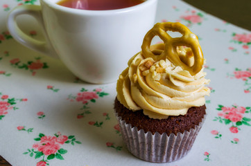 cup of tea and cupcakes