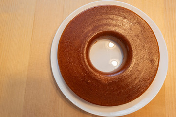 Obraz na płótnie Canvas Close up shot of a homemade bake ring cake