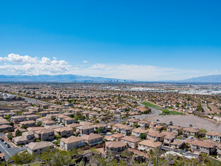 Obraz premium High angle view of the Las Vegas strip skyline and cityscape