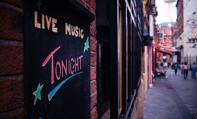 Live music tonight