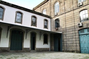 Naklejka premium Old Alfandega Porto Congress Center facade