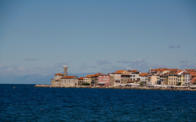 Fototapeta na wymiar The city of Piran seen from the water