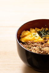 縦撮影の三色丼