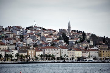 Obraz premium Panorama of the old town of Mali Losinj from the ship, Croatia