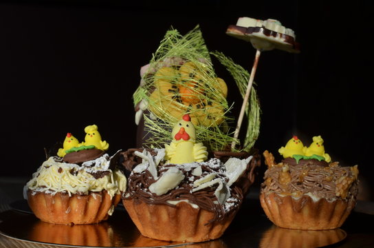 cupcakes with chocolate and cream