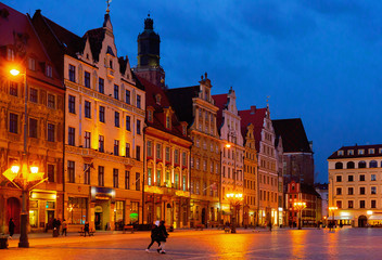 Obraz premium Market Square of Wroclaw at dusk