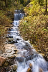 Ein Wasserfall in Barbian in Südtirol