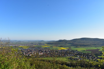 Fototapeta na wymiar Berge, Dorf, Panorama