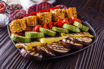 appetizing fresh grilled vegetables in a cast iron skillet