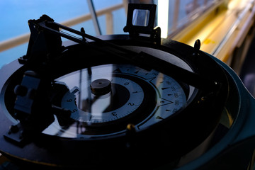 Gyrocompass