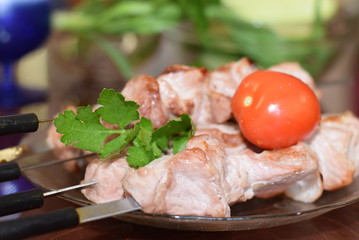 grilled pork cucumbers lettuce tomatoes bread