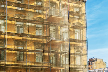 Reconstruction of an old residential building