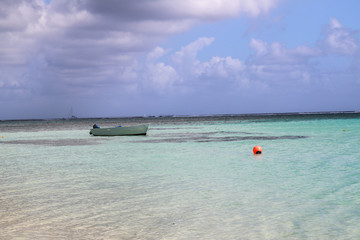 boat on the beach, ile Maurice 