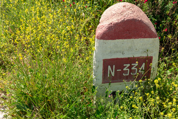 no parking sign on grass