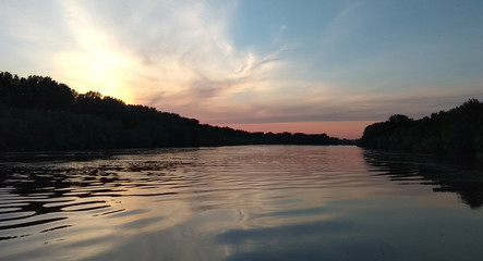 Obraz premium Sunset at the river