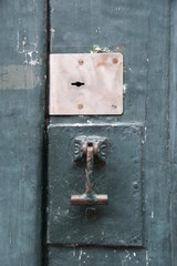 Rostiger Türklopfer