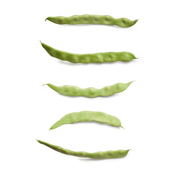 Fresh Green Peas Ripes &ndash; "Taccola Snow Peas" &ndash; Isolated on White Background