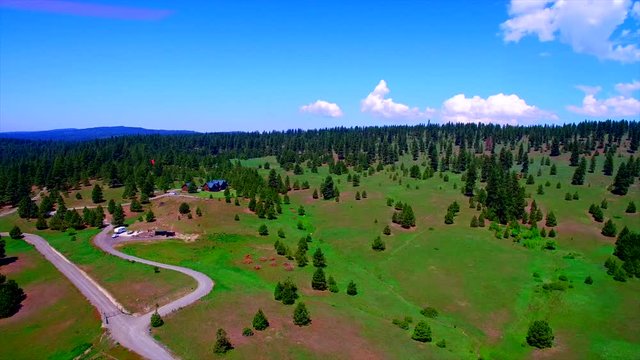 Beautiful Cascade Mountains home near Cle ELum areal with hills, green mountains, amazing place to live.
