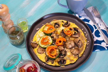Omelette with mushrooms, for breakfast  por people on diet.