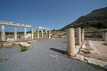 Fototapeta na wymiar Panoramic view of the ancient Messini archaeological site, south Peloponnese