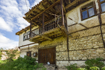 Fototapeta na wymiar Old houses from the nineteenth century in Zlatolist, Bulgaria