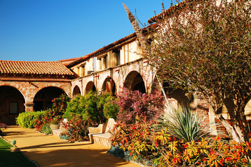 Obraz premium The Gardens of the Mission San Juan Capistrano grow in a desert like condition